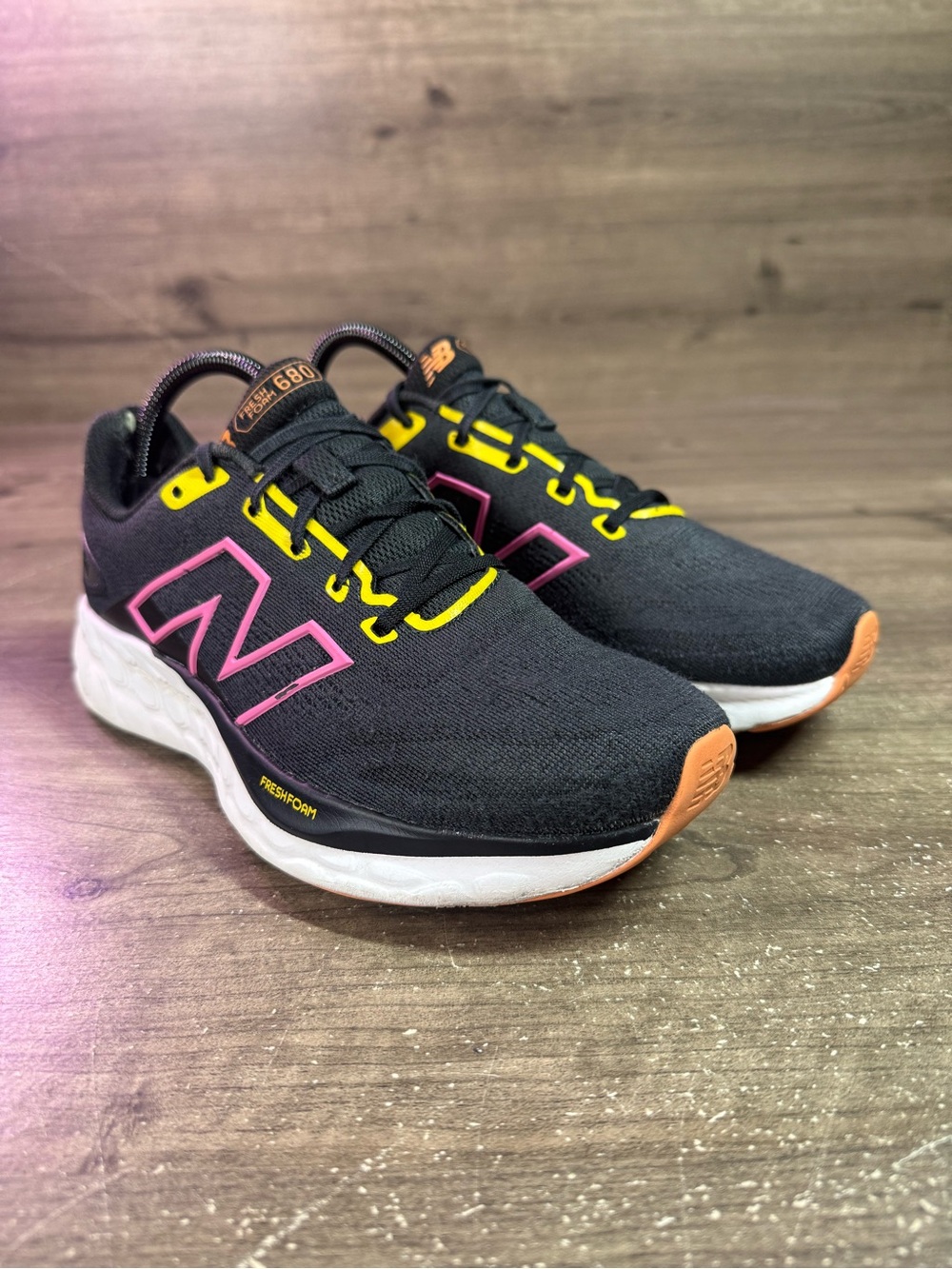 New Balance Fresh Foam 680 v8 Womens 8.5 B Black Pink Yellow Running Shoes